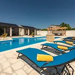 Βίλα Unique V With Large Pool Podgrade (Zadar)
