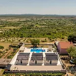 Unique V With Large Pool * Podgrade (Zadar)