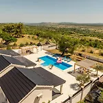 Unique V With Large Pool Βίλα Podgrade (Zadar)