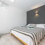 Βίλα Unique V With Large Pool *