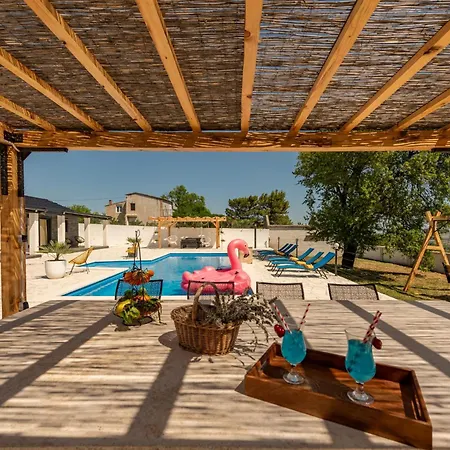 Unique V With Large Pool * Podgrade (Zadar)