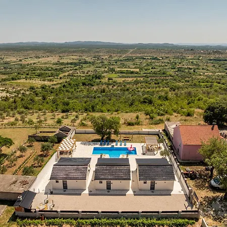 Unique V With Large Pool * Podgrade (Zadar)