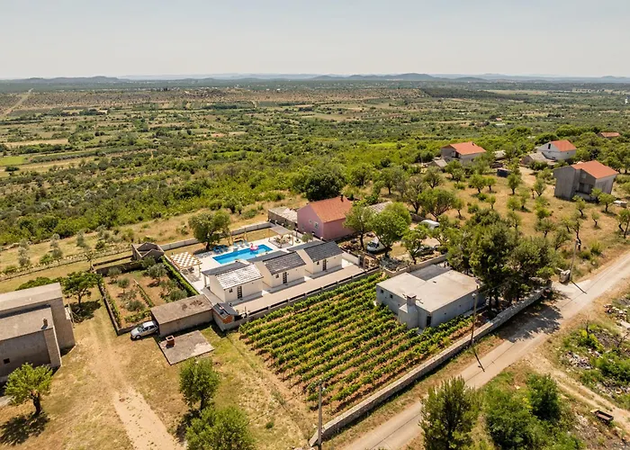 Unique V With Large Pool