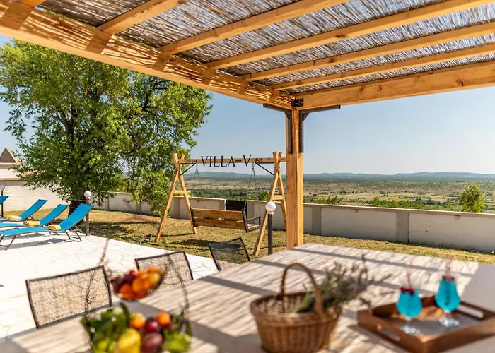 Unique V With Large Pool * Podgrade (Zadar)