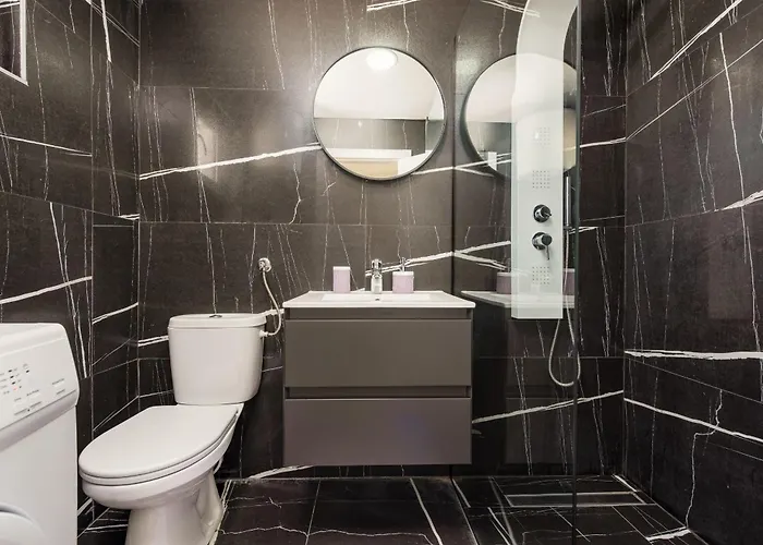 Unique V With Large Pool 빌라