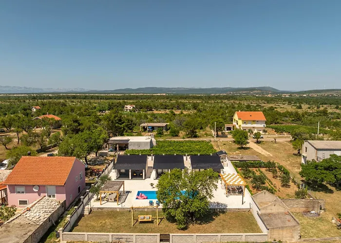 빌라 Unique V With Large Pool Podgrade (Zadar)