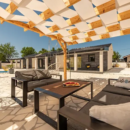 Unique V With Large Pool * Podgrade (Zadar)