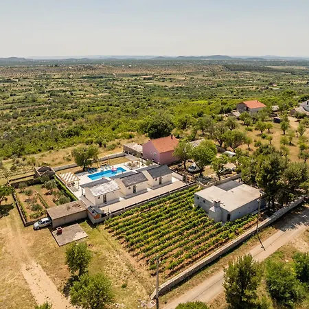 Unique V With Large Pool