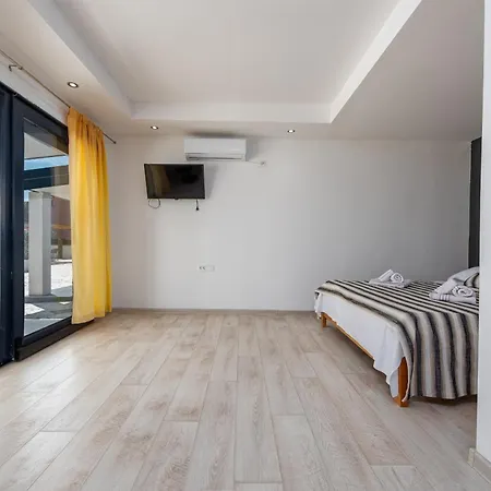 Vila Unique V With Large Pool *