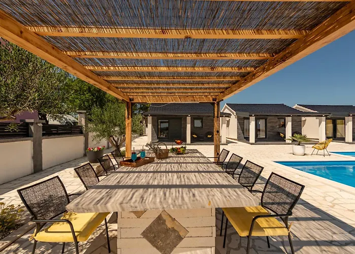 Unique V With Large Pool Podgrade (Zadar)