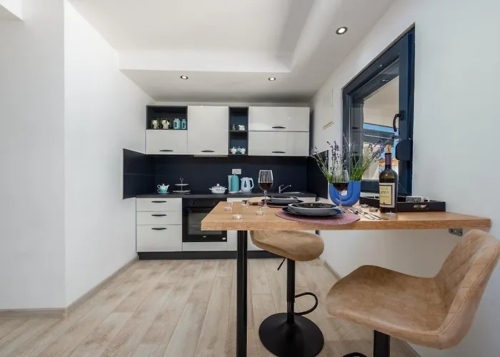 Unique V With Large Pool Podgrade (Zadar)