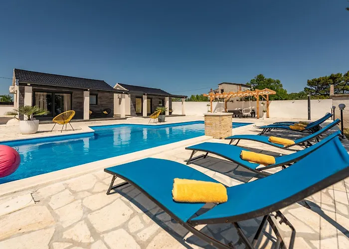 Villa Unique V With Large Pool Podgrade (Zadar)