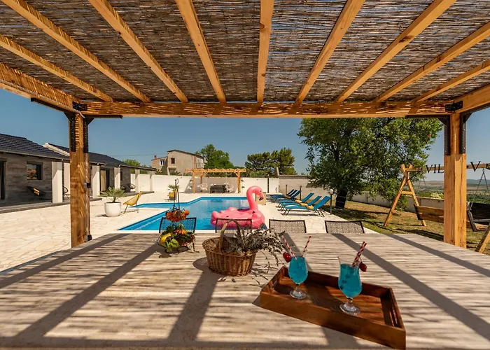 Unique V With Large Pool * Podgrade (Zadar)