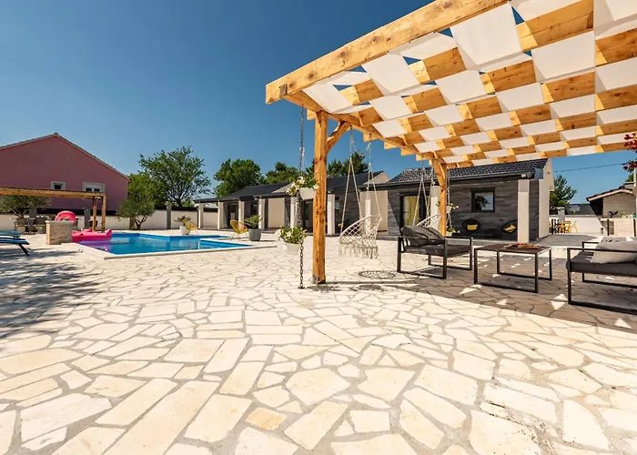 Unique V With Large Pool Villa Podgrade (Zadar)
