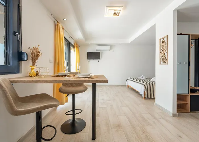 Unique V With Large Pool