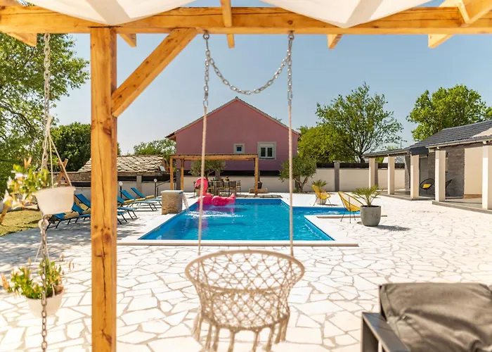 Unique V With Large Pool Villa *
