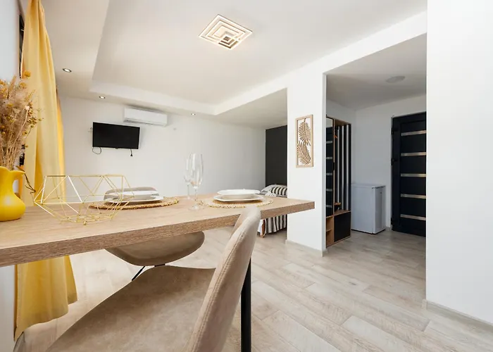 Unique V With Large Pool Villa Podgrade (Zadar)