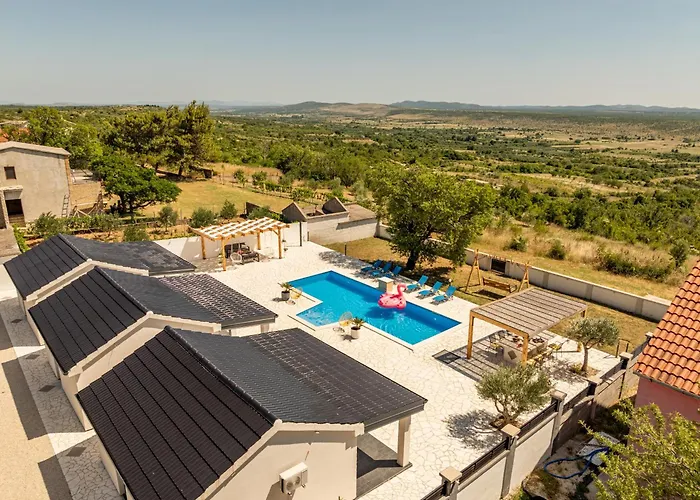 Unique V With Large Pool Villa Podgrade (Zadar)