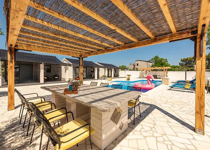 Unique V With Large Pool * Podgrade (Zadar)